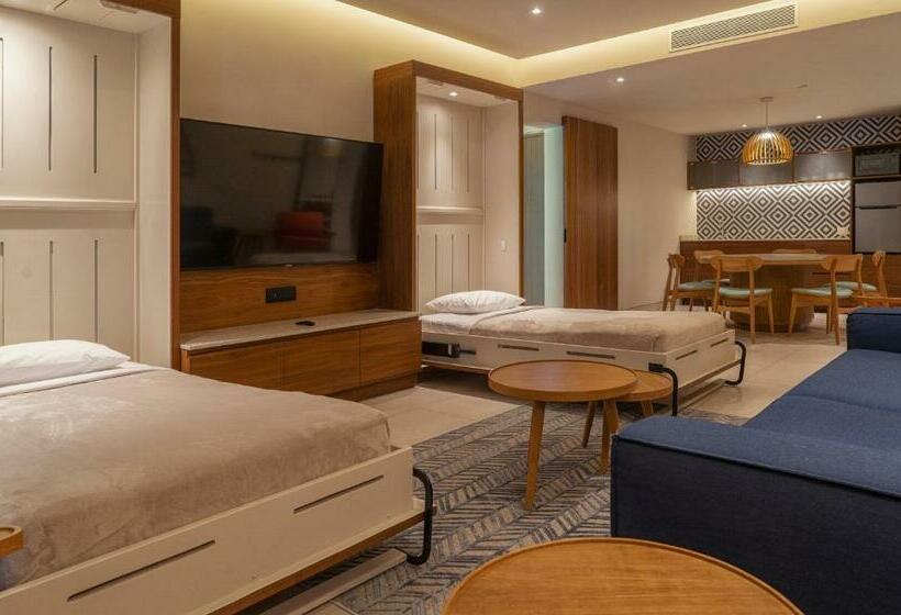 Suite cu Vedere la Mare, Hilton Cancun Mar Caribe