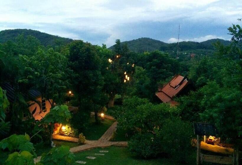 스탠다드 룸 산 전망, Baan Suan Rojjana