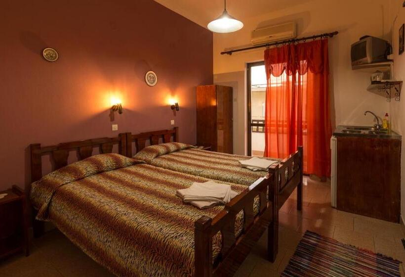 Номер Стандарт, Savas Rooms