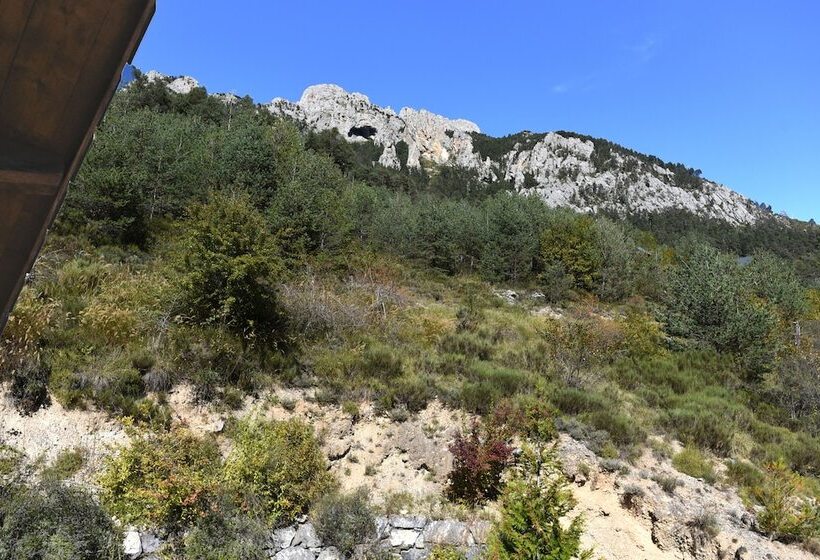 اتاق استاندارد با سرویس بهداشتی مشترک, Un Balcon En Montagne