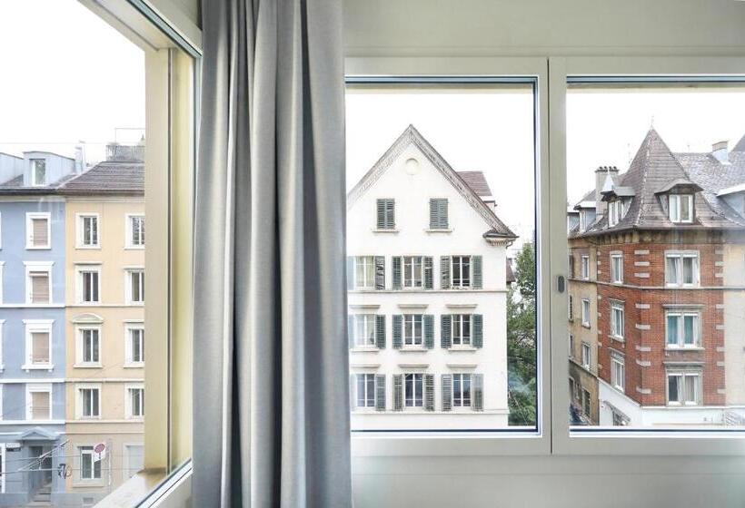 استودیوی استاندارد, Numa I Turi Apartments