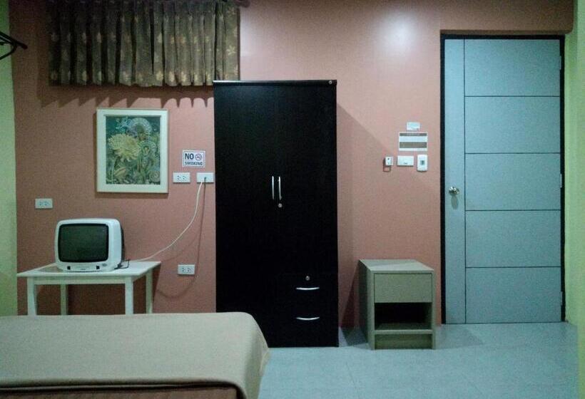 اتاق استاندارد, In Phuket House
