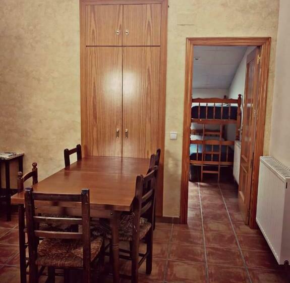 Семейные Апартаменты, Hospedium Hotel Venta Sant Jordi