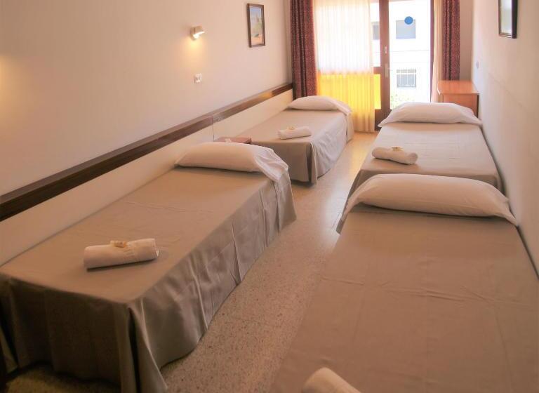 Семейный Номер Superior, Hostel Costa Brava