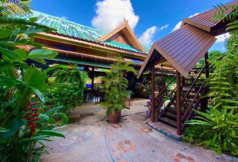 اتاق لوکس, Shanti Lodge Phuket