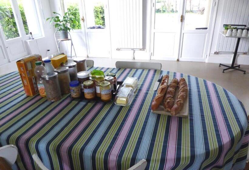 Семейный Номер Вид на Сад, Chez Dan Et Véro   Chambre D Hôte