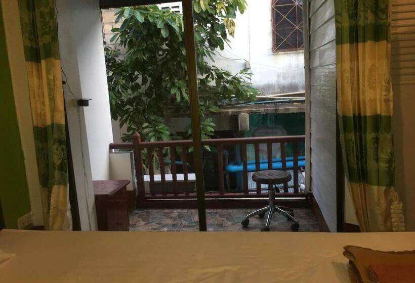 Номер Deluxe, Lucky Guest House