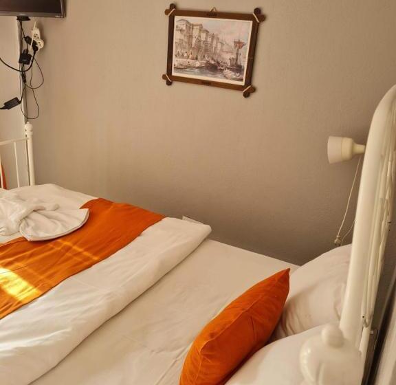 经济房, Agva Temmuz Otel