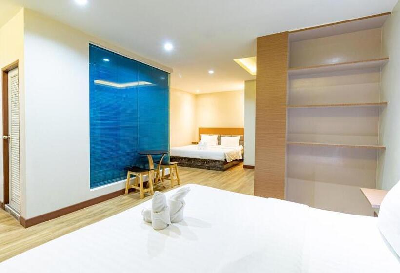 家庭间, Oun Residence