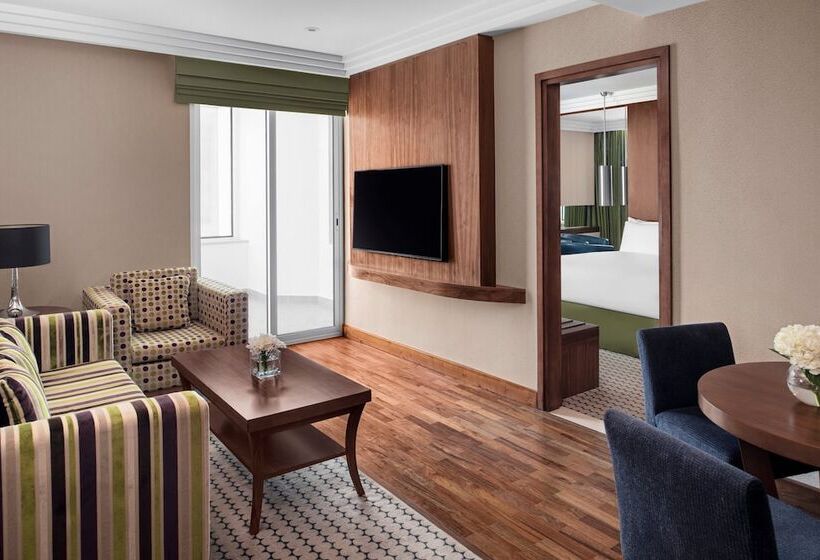 Люкс, Crowne Plaza Hotel Riyadh Minhal, An Ihg