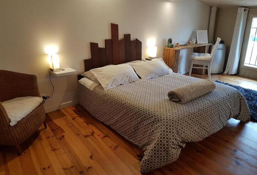 Номер Стандарт, A La Maison De Sophie