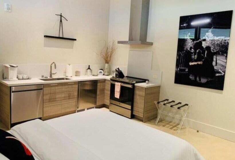 스위트 퀸침대, R Inn Napa