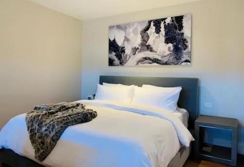 스위트 킹사이즈 침대, R Inn Napa