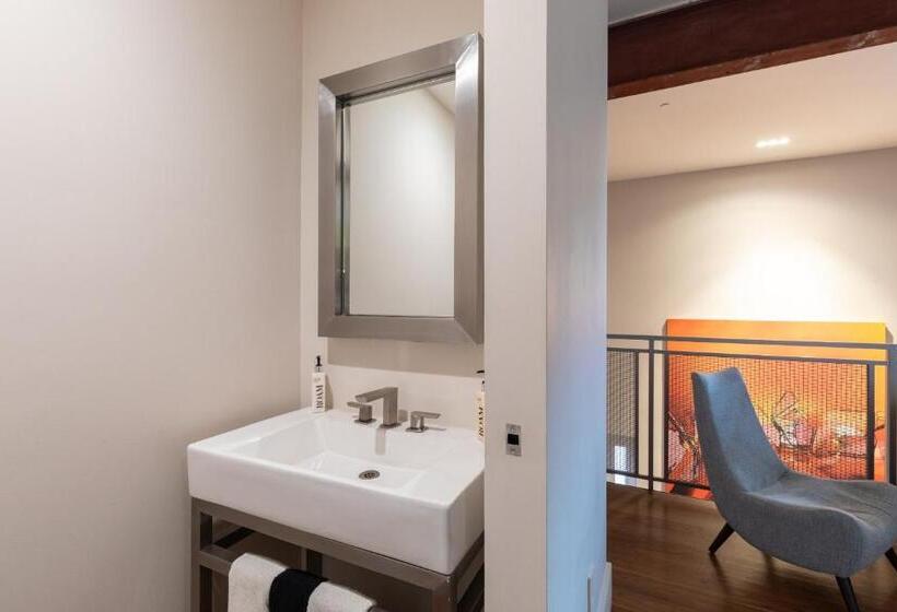 스위트 킹사이즈 침대, R Inn Napa