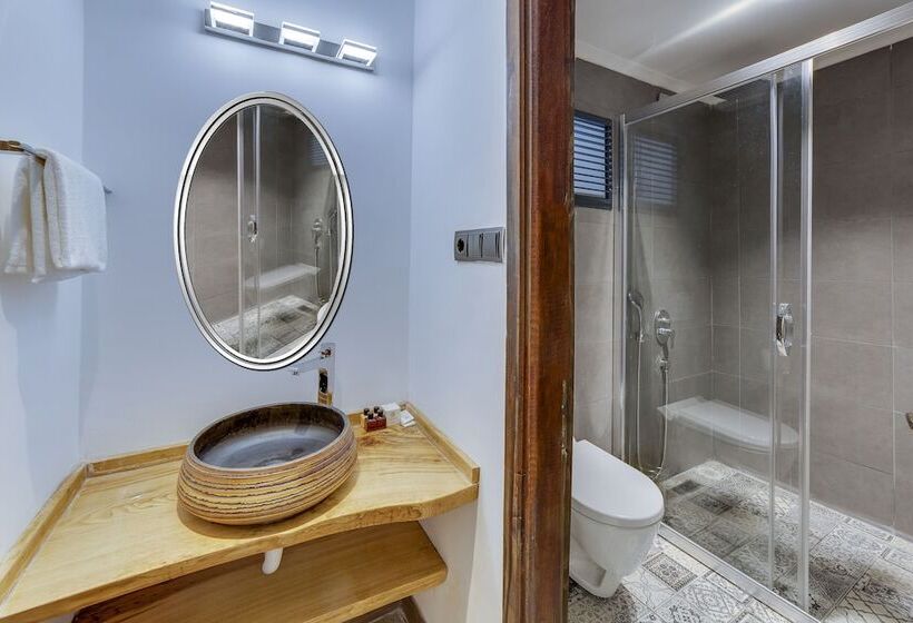 Семейный Номер, Risus Garden Marina