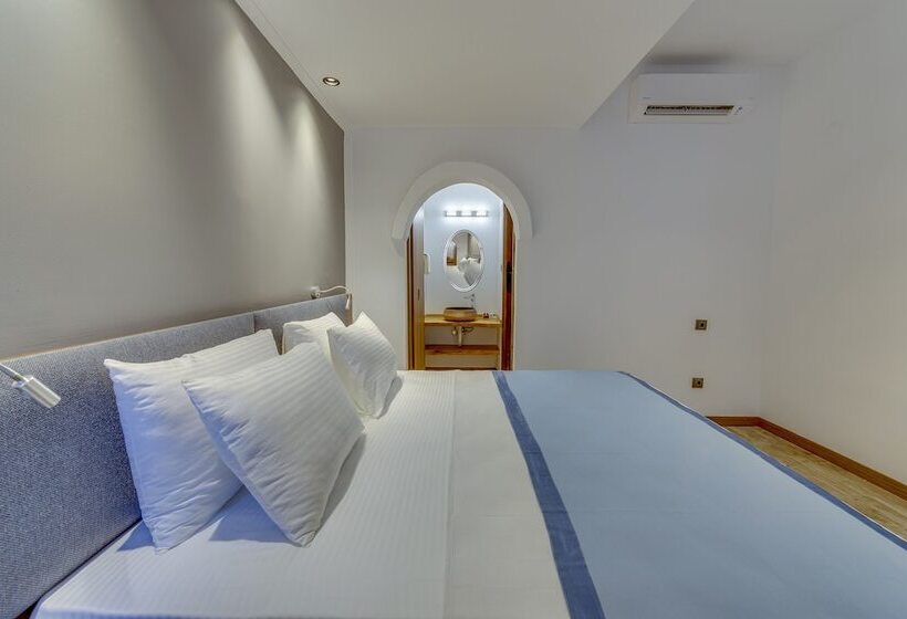 Семейный Номер, Risus Garden Marina
