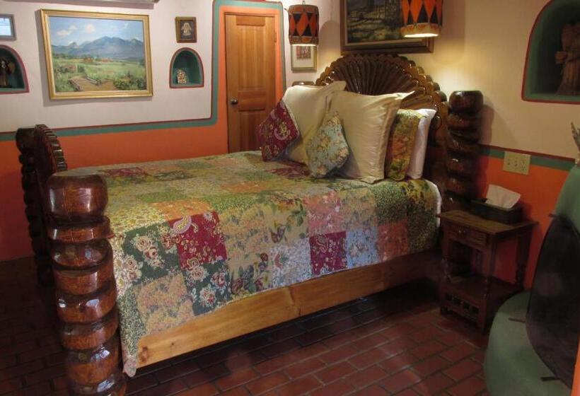 Люкс с гидромассажем, La Dona Luz Inn An Historic B&b