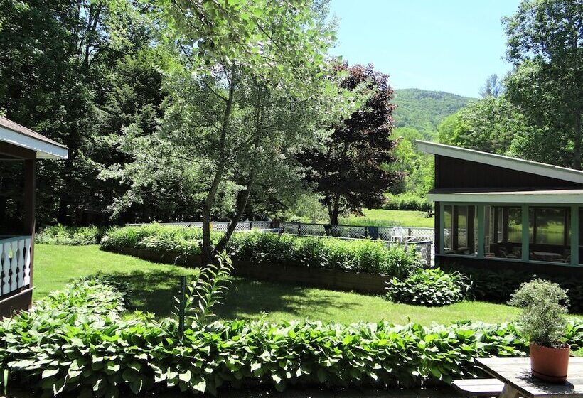클래식 룸 더블 침대, Blue Gentian Lodge At Magic Mountain