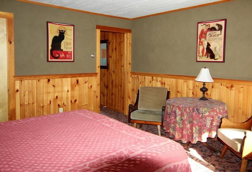 클래식 룸 더블 침대, Blue Gentian Lodge At Magic Mountain