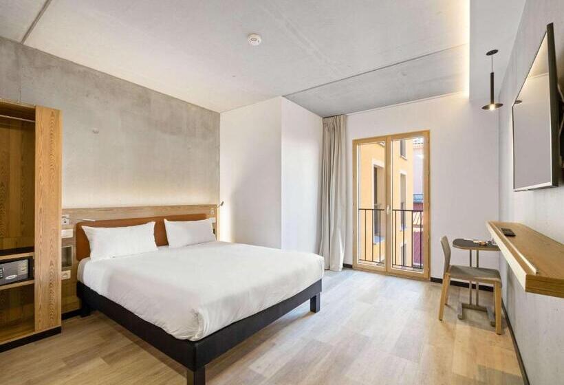 Номер Стандарт, Ibis Styles Ajaccio Napoleon