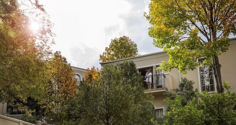 带观景的豪华间, Four Seasons Hotel The Westcliff