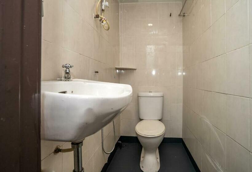 اتاق استاندارد, Rest & Go Hotel Klang By Oyo Rooms