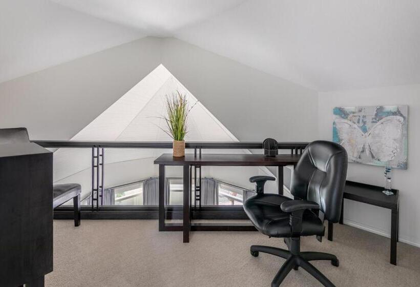 带3个卧室的公寓, Kelowna Discovery