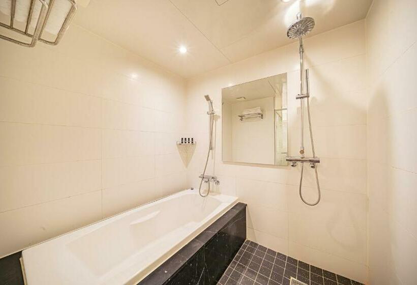 스위트 킹사이즈 침대, Benikea Hotel Bizinn