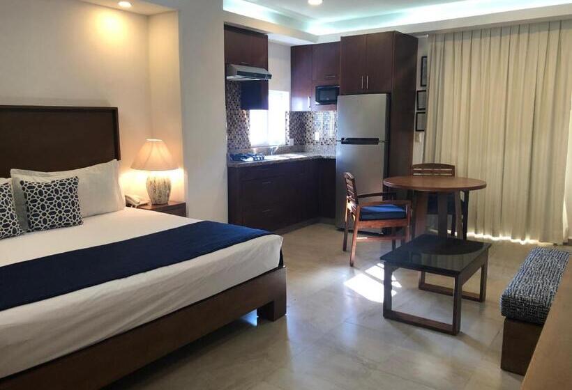 Suite med udsigt over byen, The Paramar Beachfront Boutique Hotel With Breakfast Included   Downtown Malecon