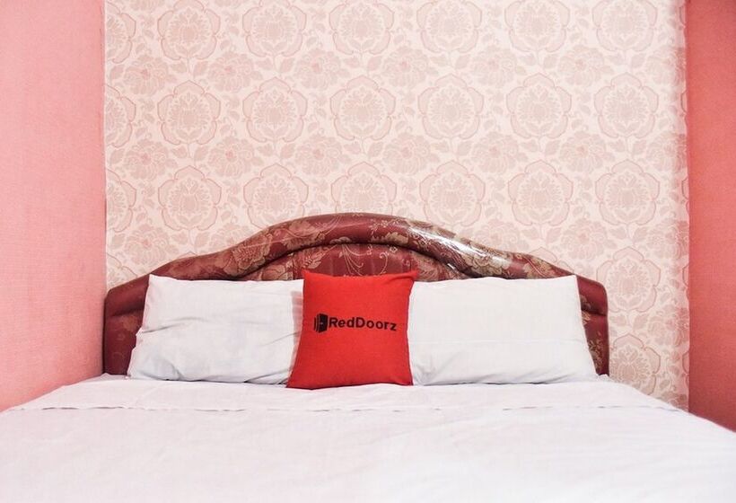 Номер Стандарт, Reddoorz @ Pettarani Square