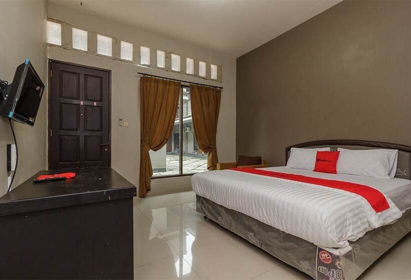 Номер Стандарт, Reddoorz Syariah Near Taman Air Mancur Bogor