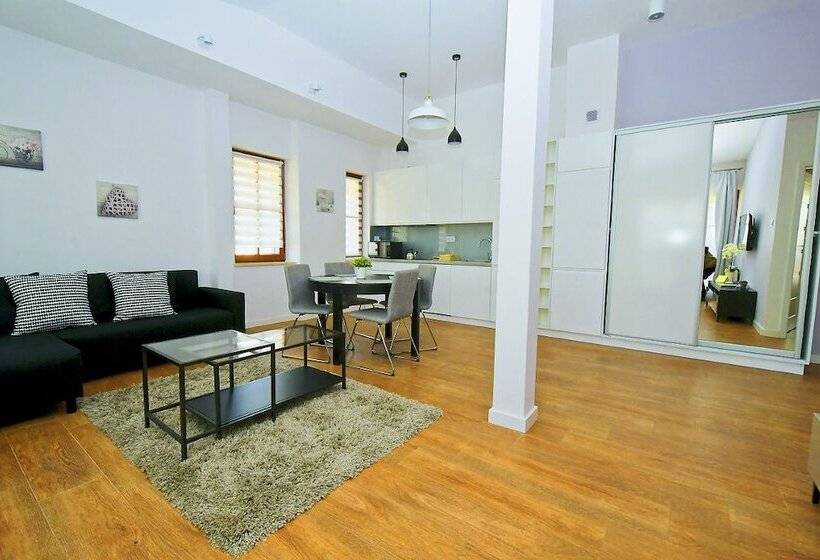 带1个卧室的带阳台的公寓, Poduszka Apartamenty Zdrojowe