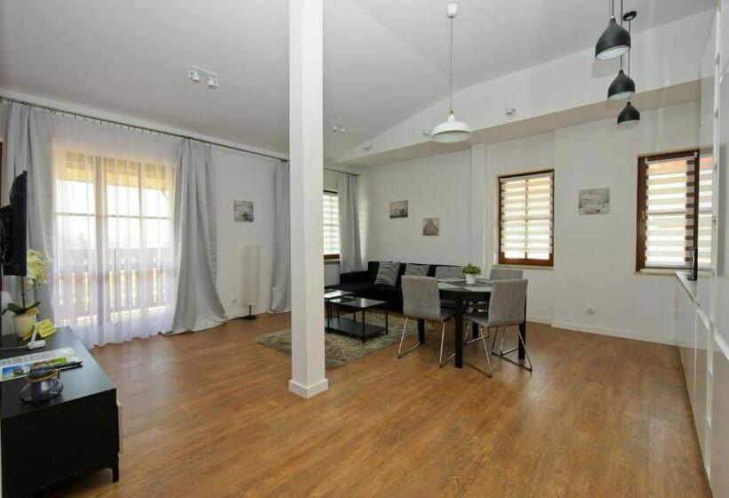 带1个卧室的带阳台的公寓, Poduszka Apartamenty Zdrojowe