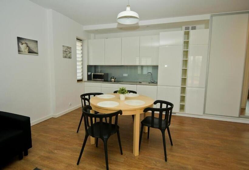 带1个卧室的带阳台的公寓, Poduszka Apartamenty Zdrojowe