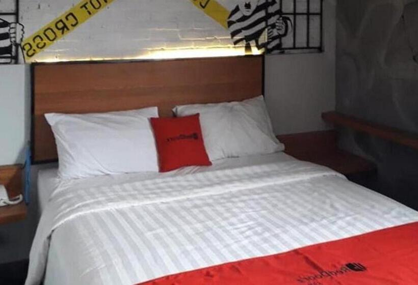 Номер Deluxe, Reddoorz Plus @ Doorman Guest House