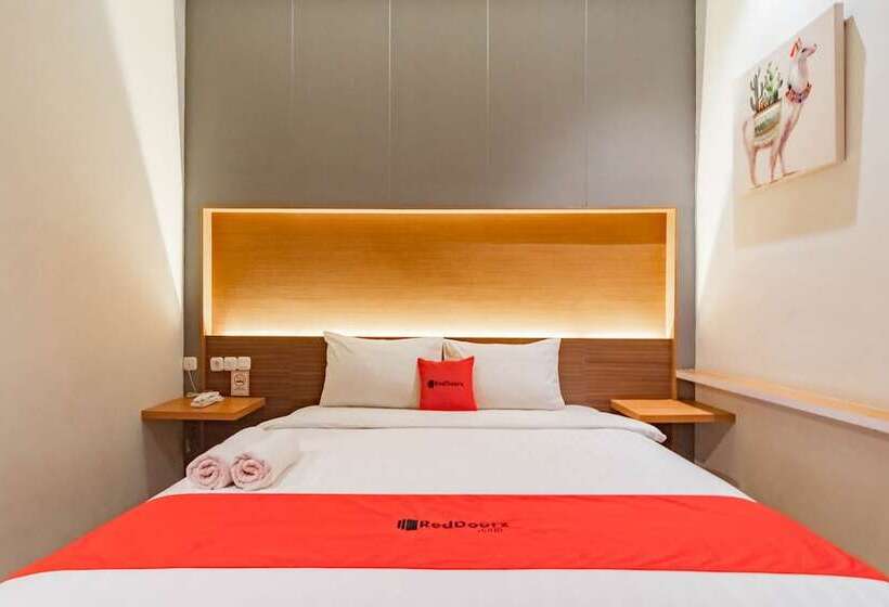 Номер Deluxe, Reddoorz Plus @ Doorman Guest House