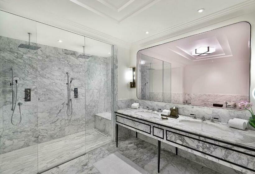 جناح سرير كينج, The St. Regis Amman