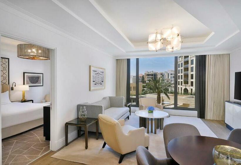 شقة غرفة واحدة, The St. Regis Amman