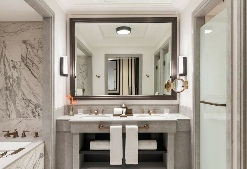 جناح غرفتين نوم, The St. Regis Amman