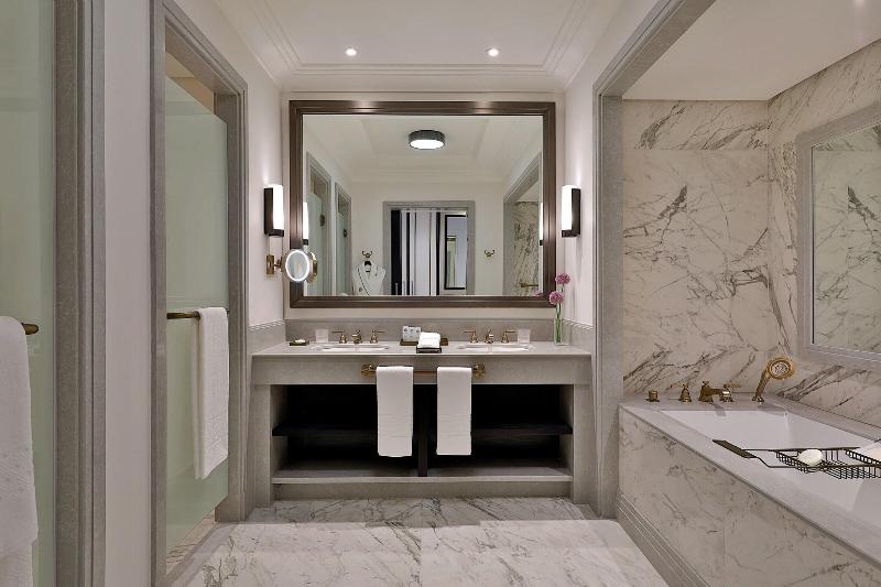 غرفة ديلوكس سرير كينج, The St. Regis Amman