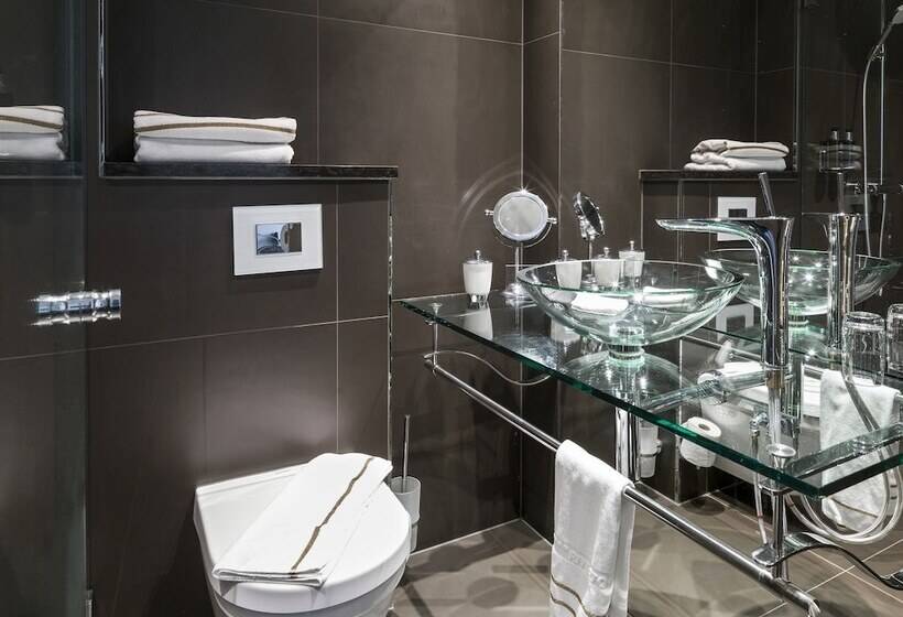 اتاق پریمیوم یک تخته, Riverton