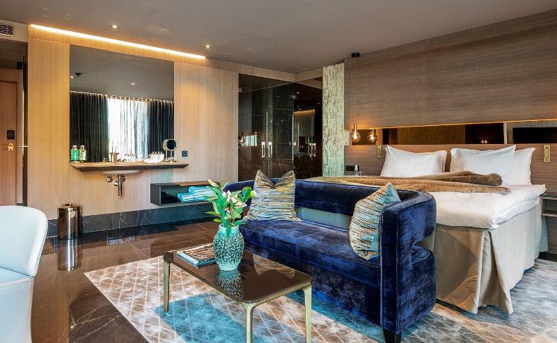 Deluxe Junior Suite, Riverton