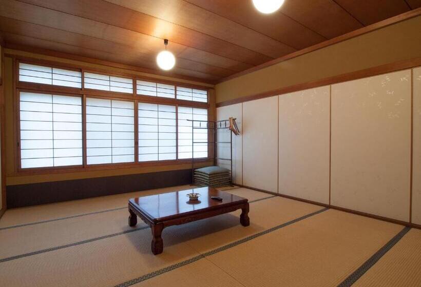 Номер Стандарт Вид на Сад, Koyasan Sainan In