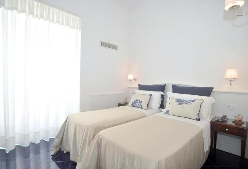 Люкс Вид на Море, Core Amalfitano City Suites