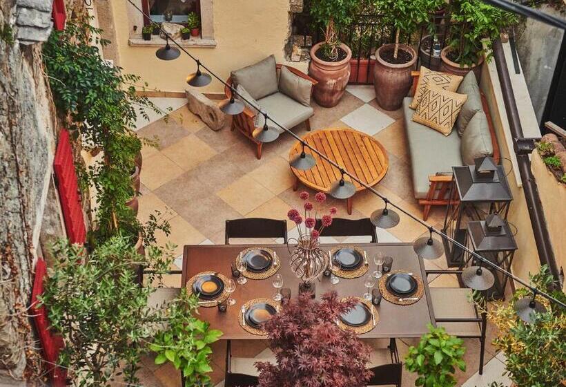 Дом 2 Спальни, San Canzian Hotel & Residences   Small Luxury Hotels Of The World