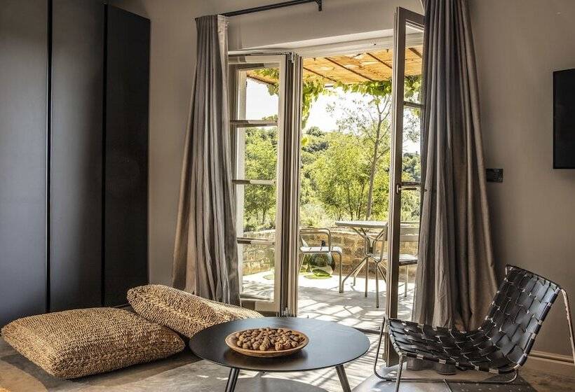 Номер Executive, San Canzian Hotel & Residences   Small Luxury Hotels Of The World