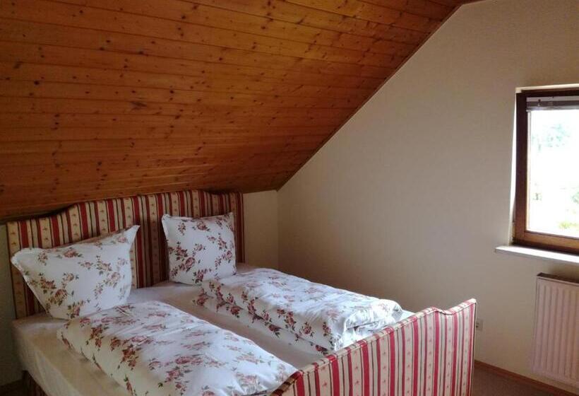 발코니가 있는 4인용 스탠다드 룸, Alte Schreinerei Auberge Harlekin