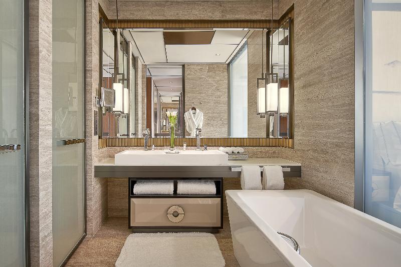 Полулюкс, Raffles Shenzhen