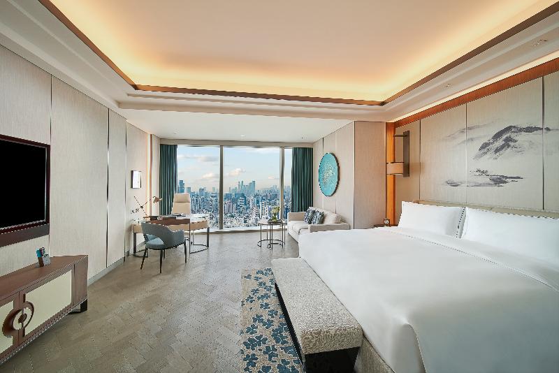 Номер Deluxe Кровать Кинг, Raffles Shenzhen