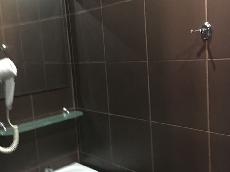 Номер Deluxe, Erzi Club